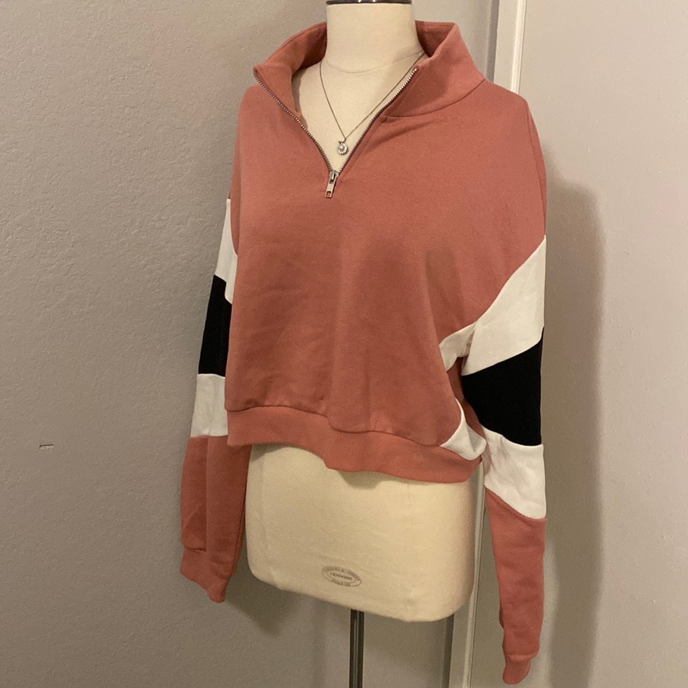 Pink crop sweatshirt